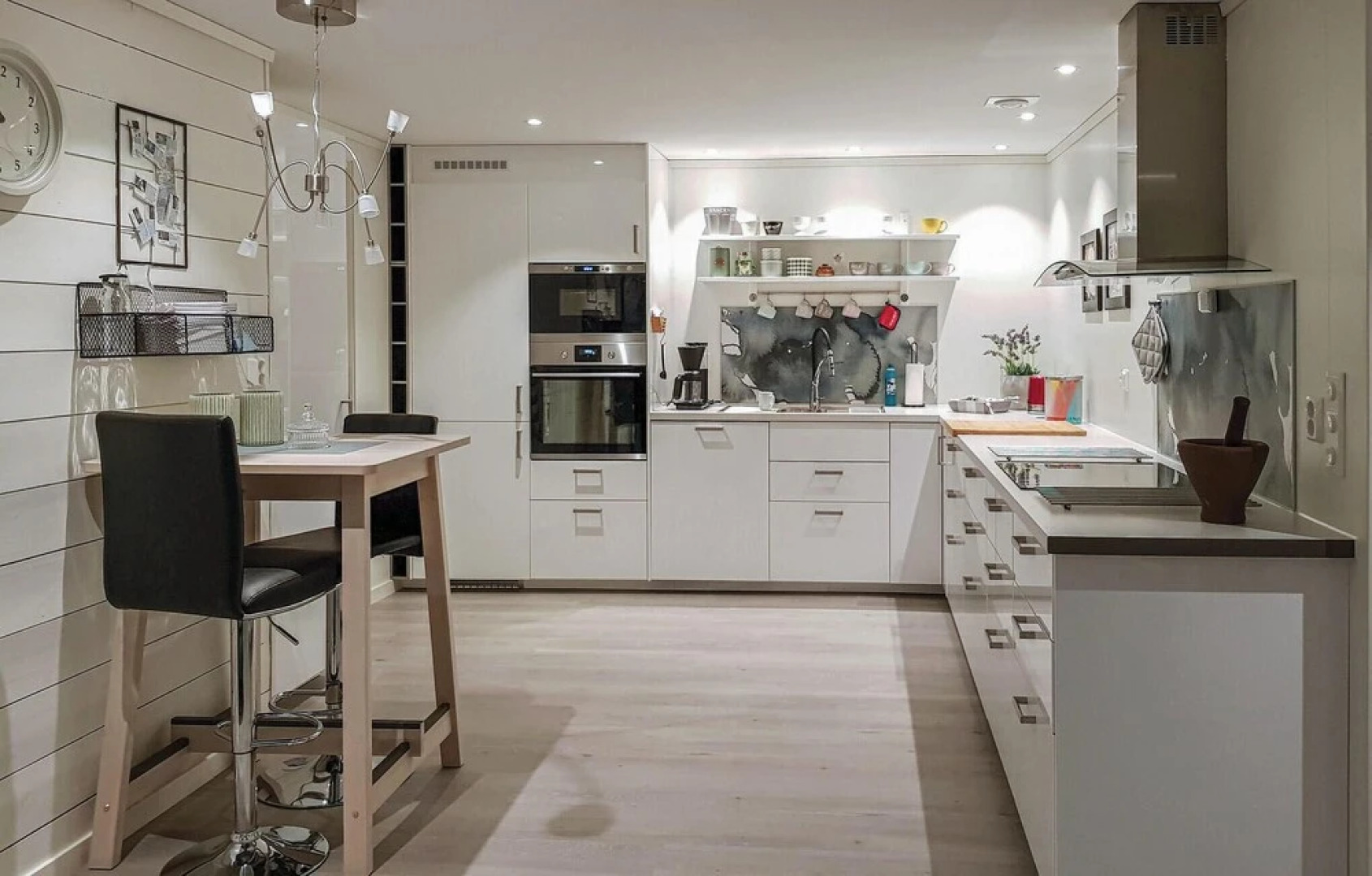 Stunning Apartment in Strandebarm With 2 Bedrooms and Wifi