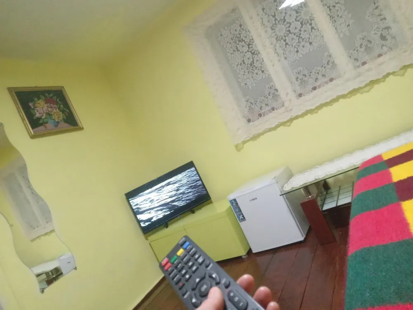 Room in Guest Room - Idylic Family Sejour With Hottube in Green Land