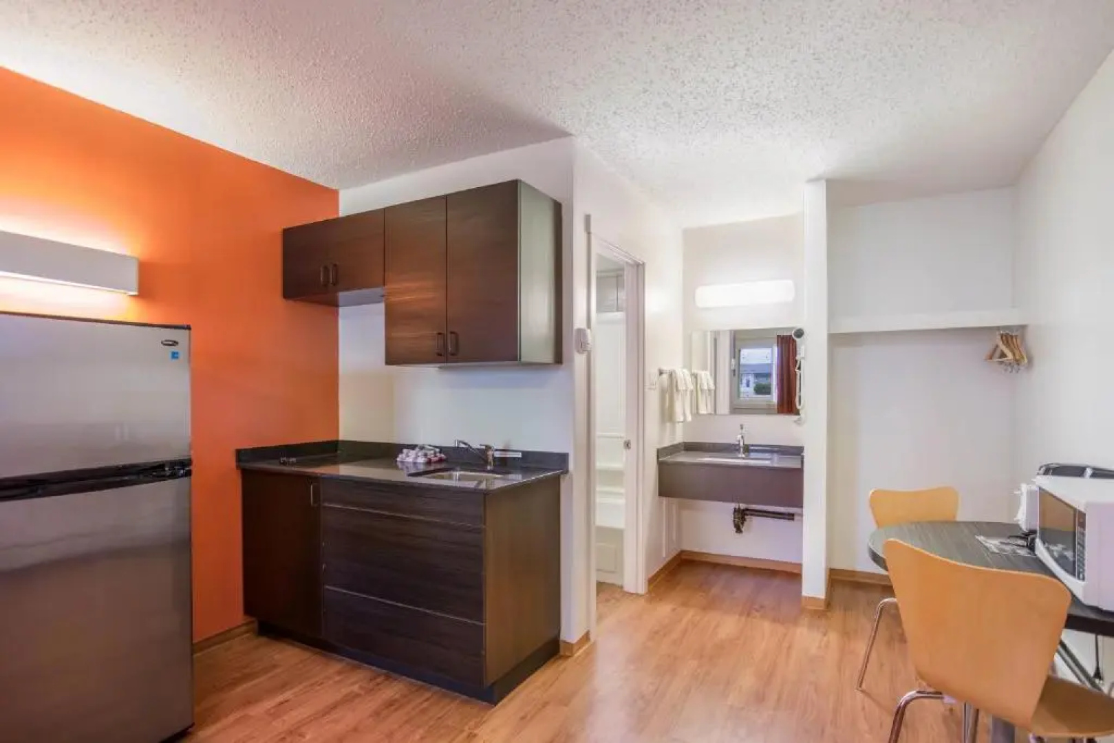 Motel 6-Camrose, AB