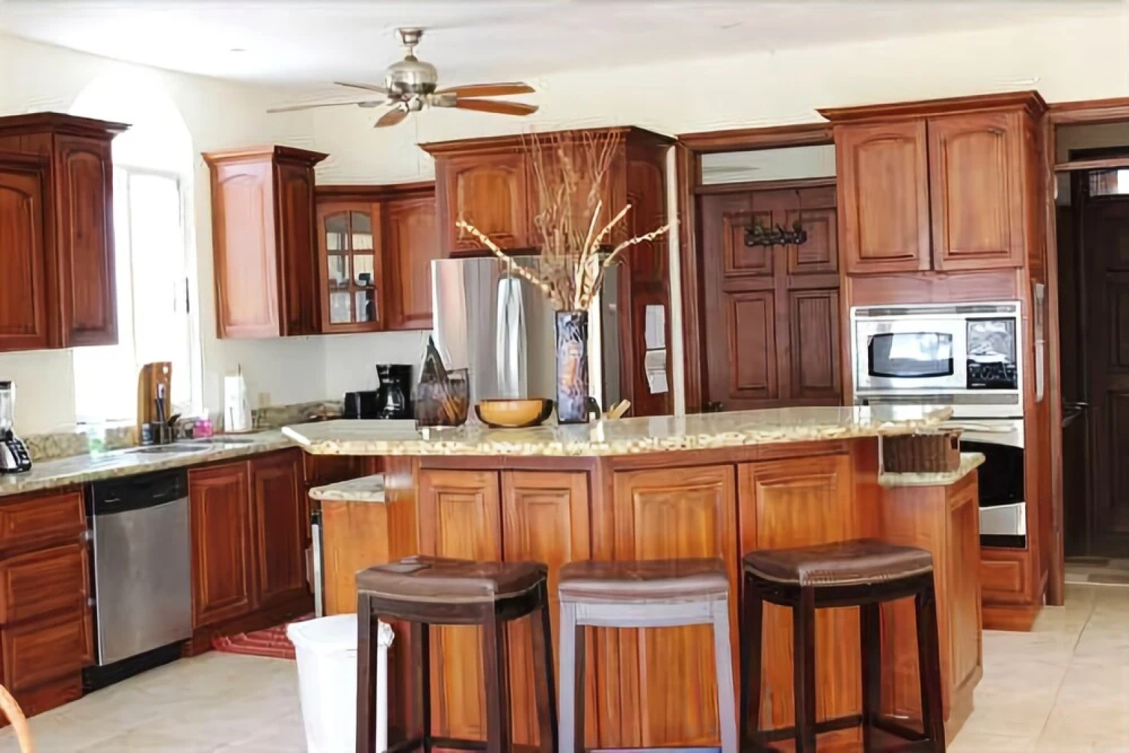 Beachfront Houses for Rent