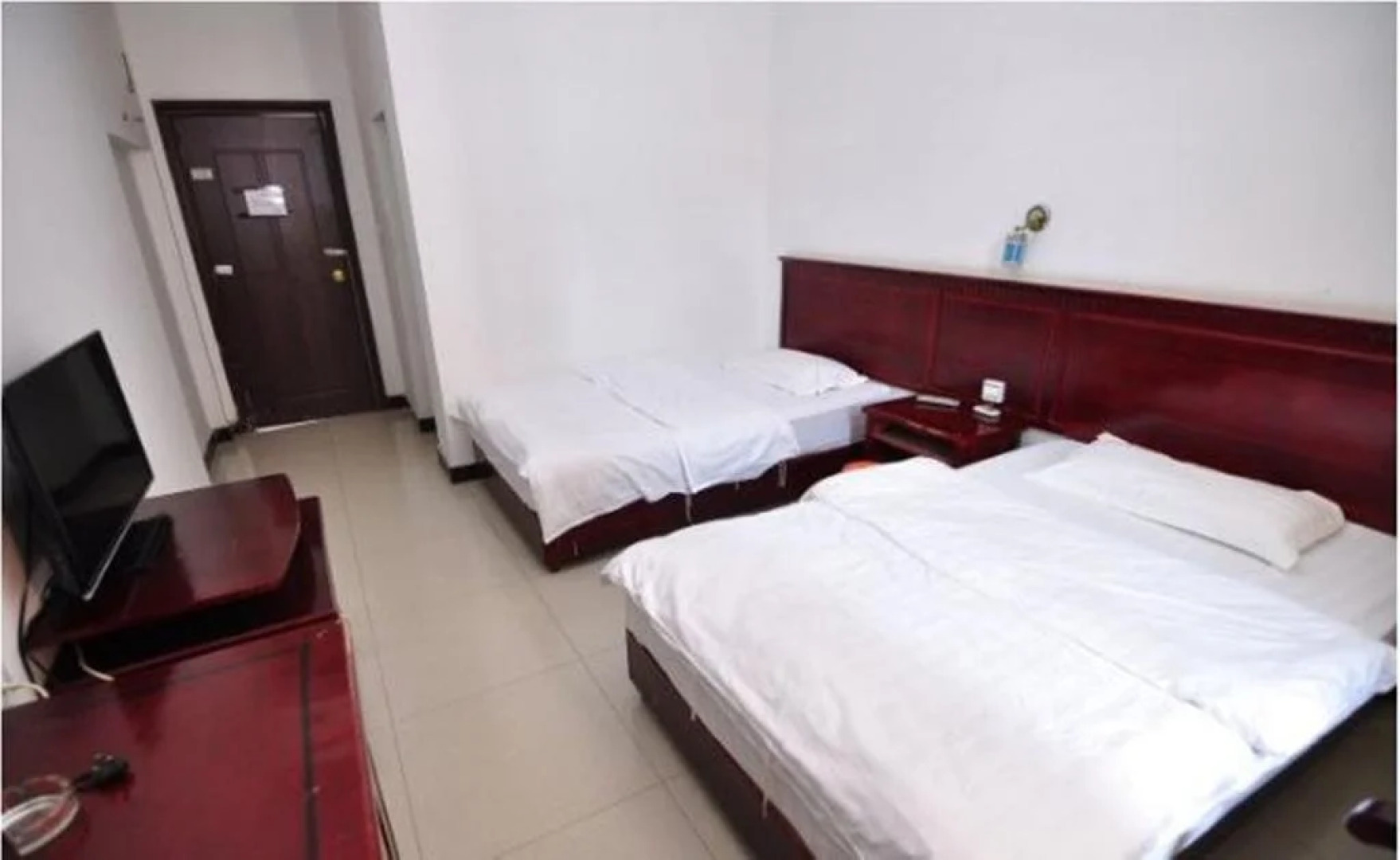 Jinghong Yuerongzhuang Hotel