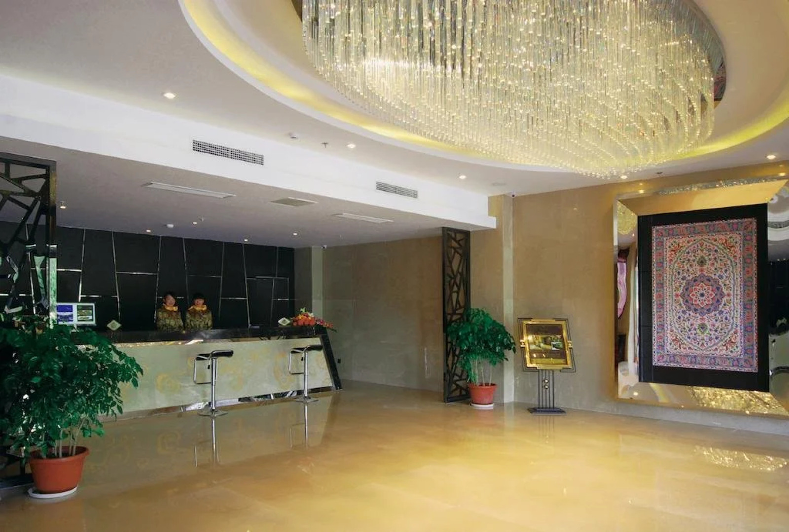 Nyingchi Minshan Hotel