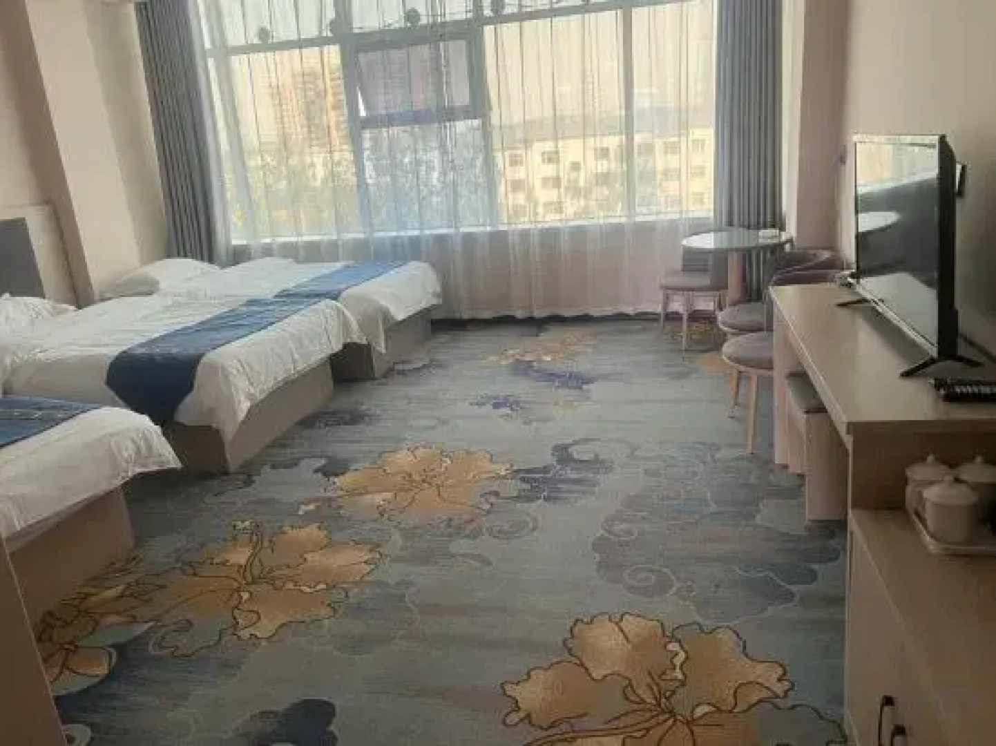 zhenglabqi xiyue hotel