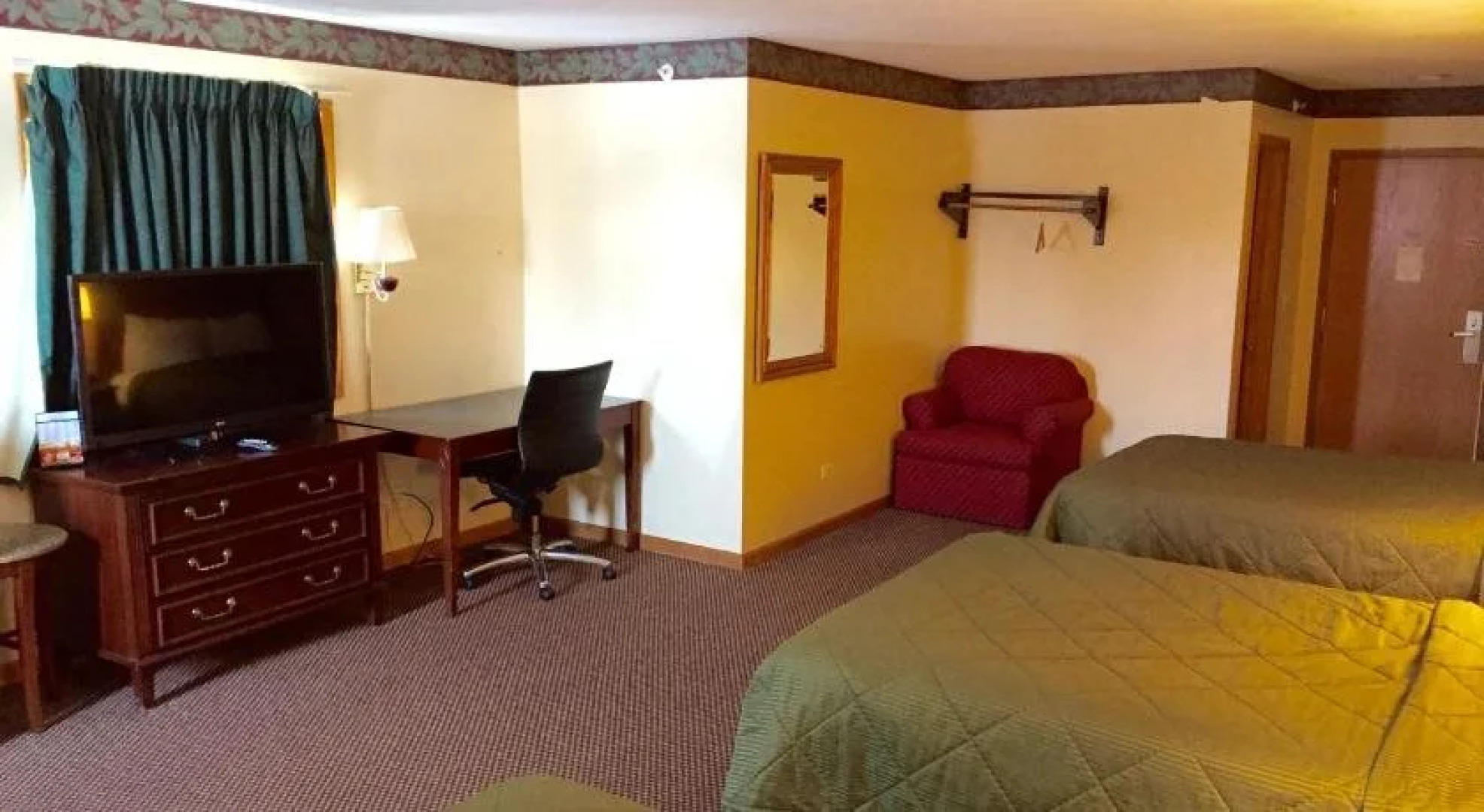 Executive Inn and Suites