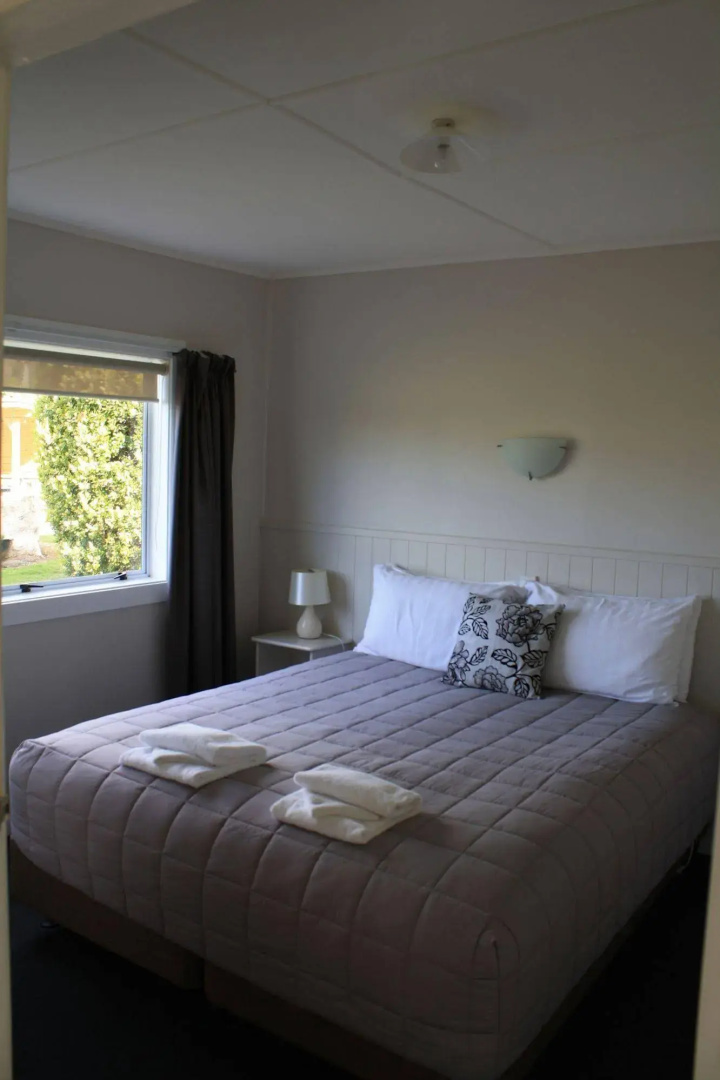 Pohara Beachfront Motel