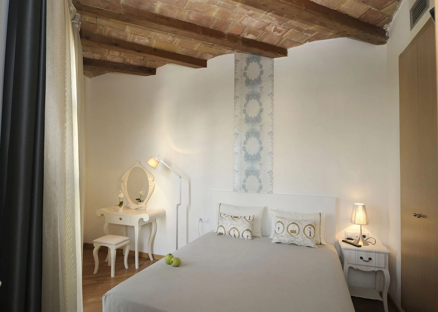 Apartments Hostemplo Suites