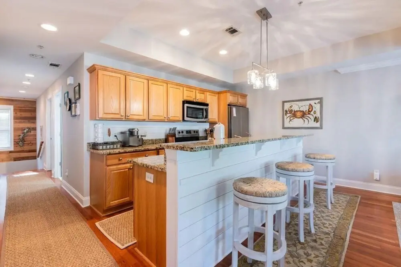 Pearl of the Promenade - Old Town Bluffton, SC 2 Bed Townhome in Prime Location