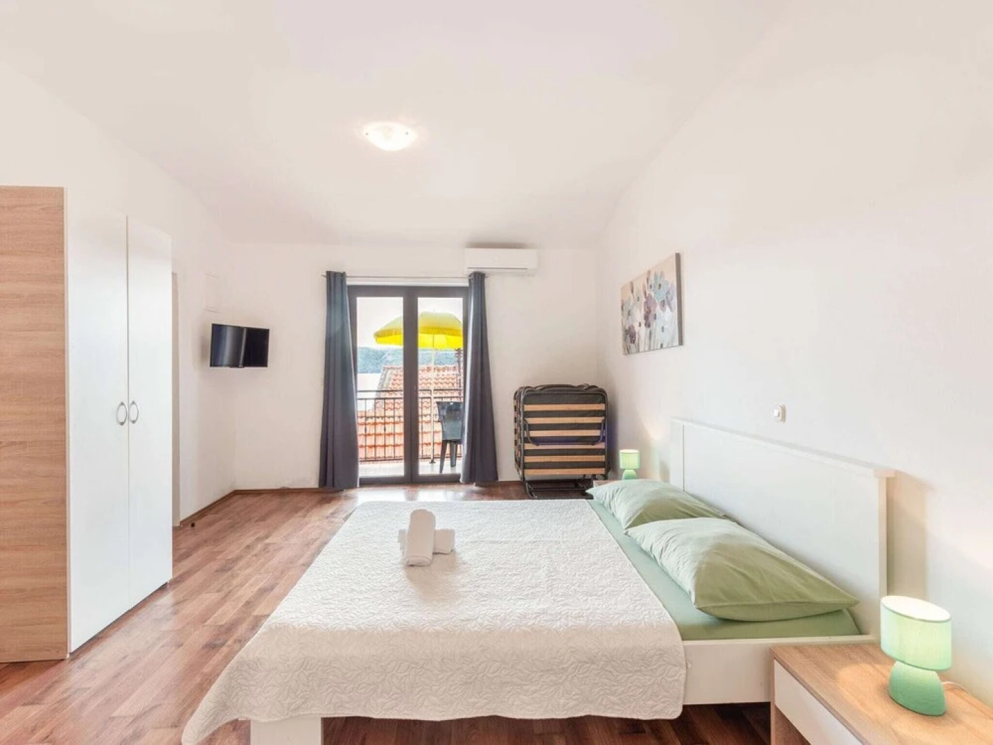 Serene Holiday Home in Posedarje near Sea