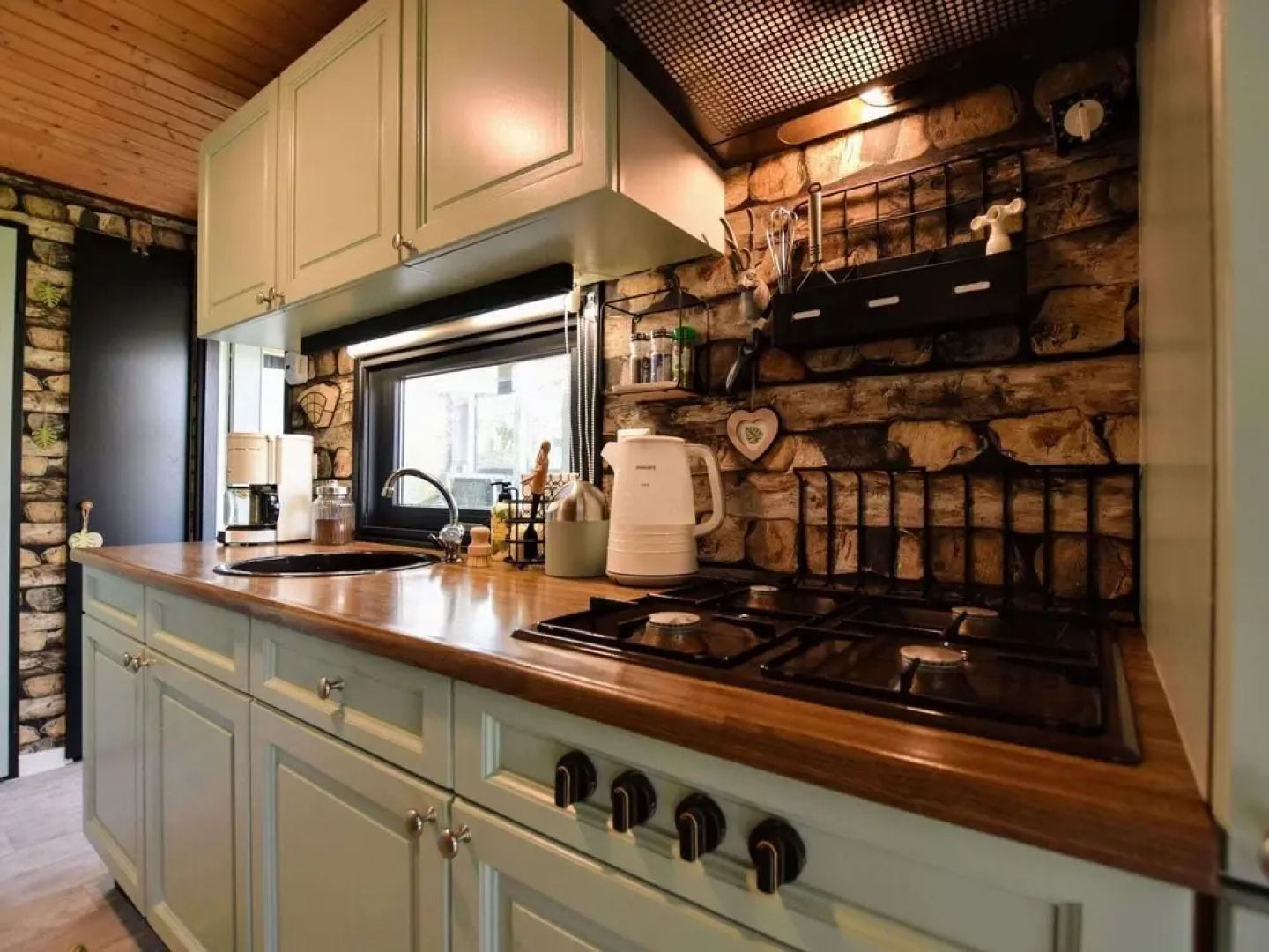 Tasteful Chalet With Veranda in the Veluwe