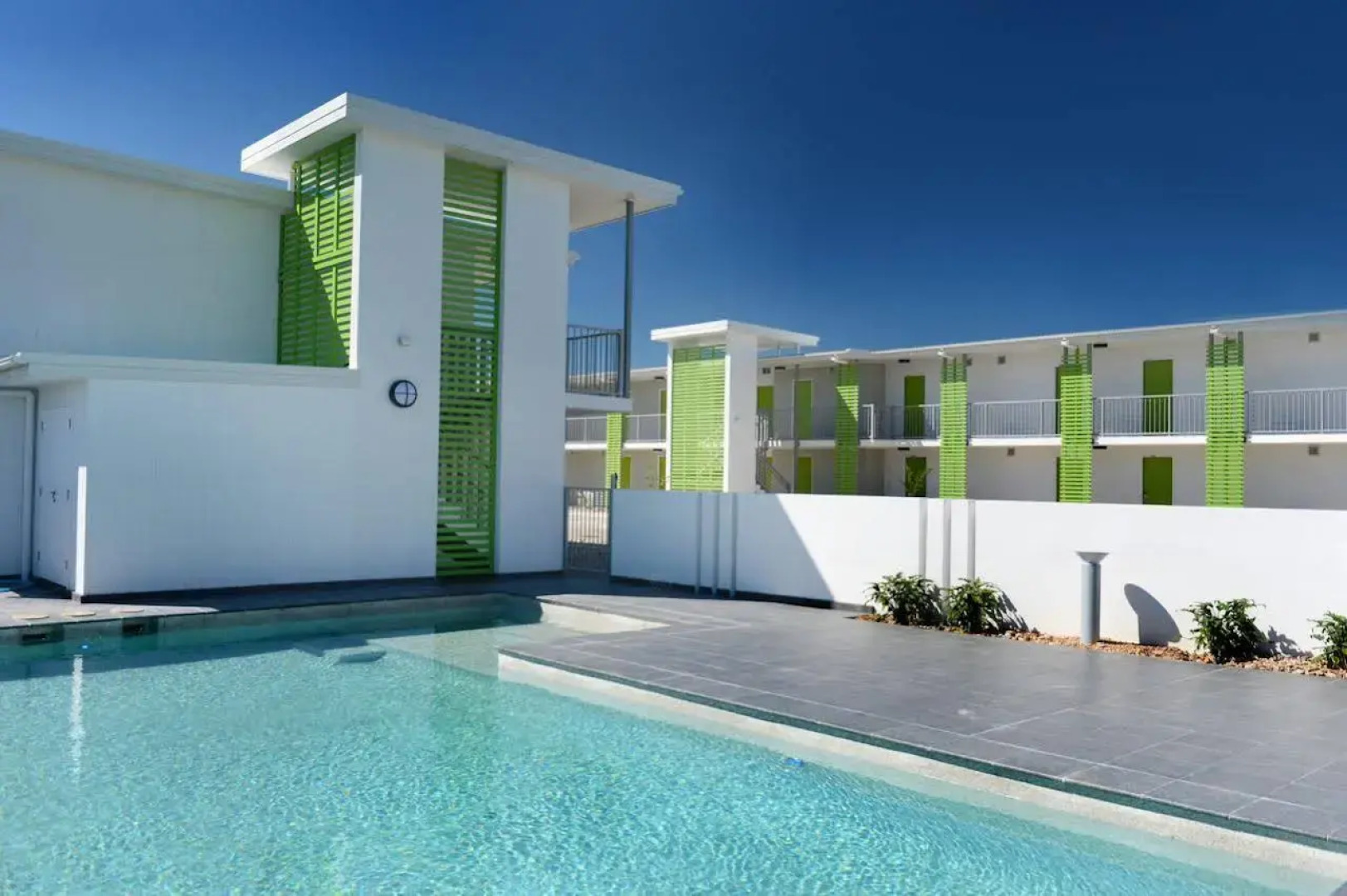 Mackay Oceanside Central Hotel