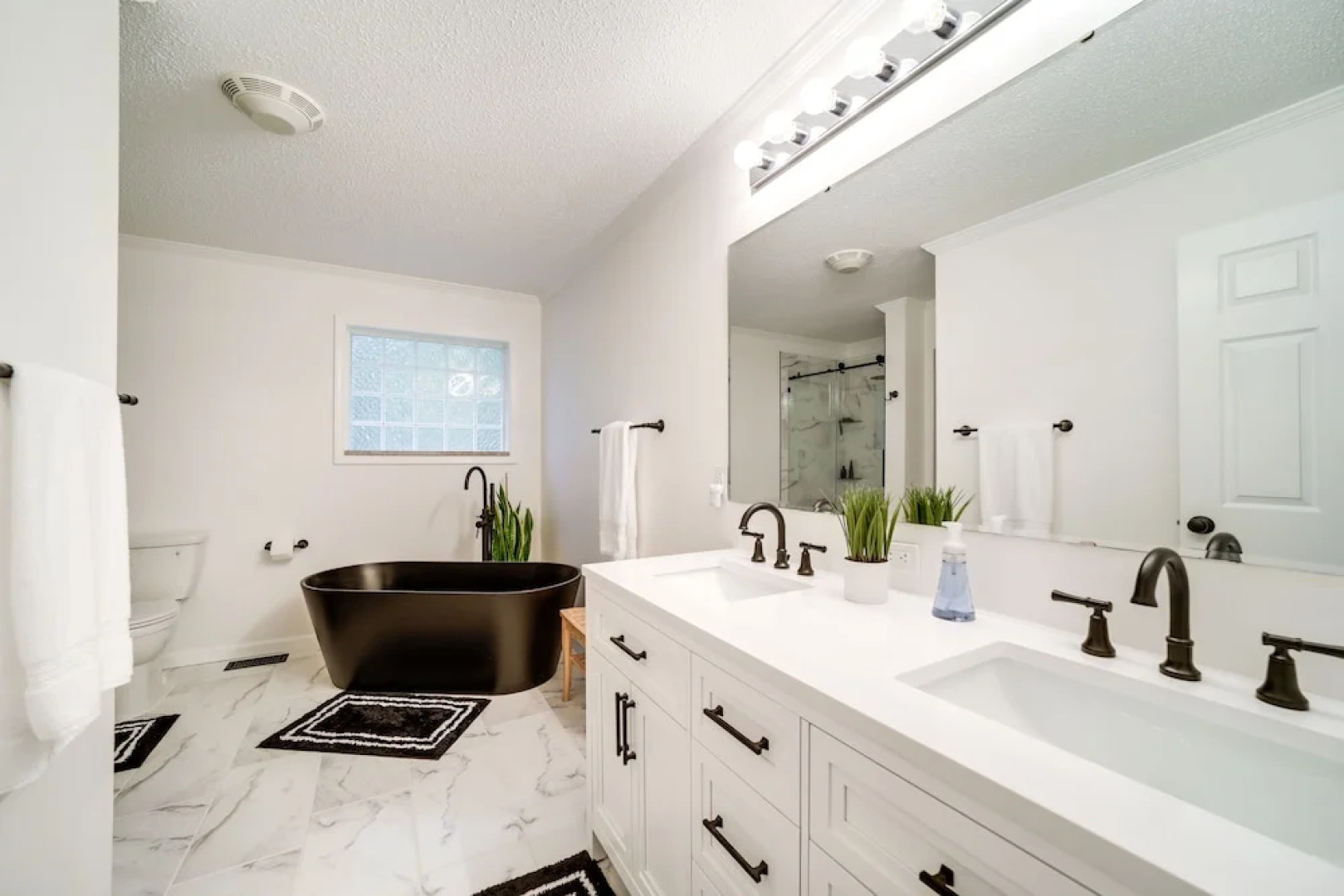 Arden Home w/ Private Hot Tub ~ 17 Mi to Asheville