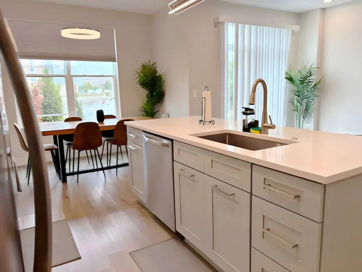 4BR Townhouse with Parking - WV rep 3