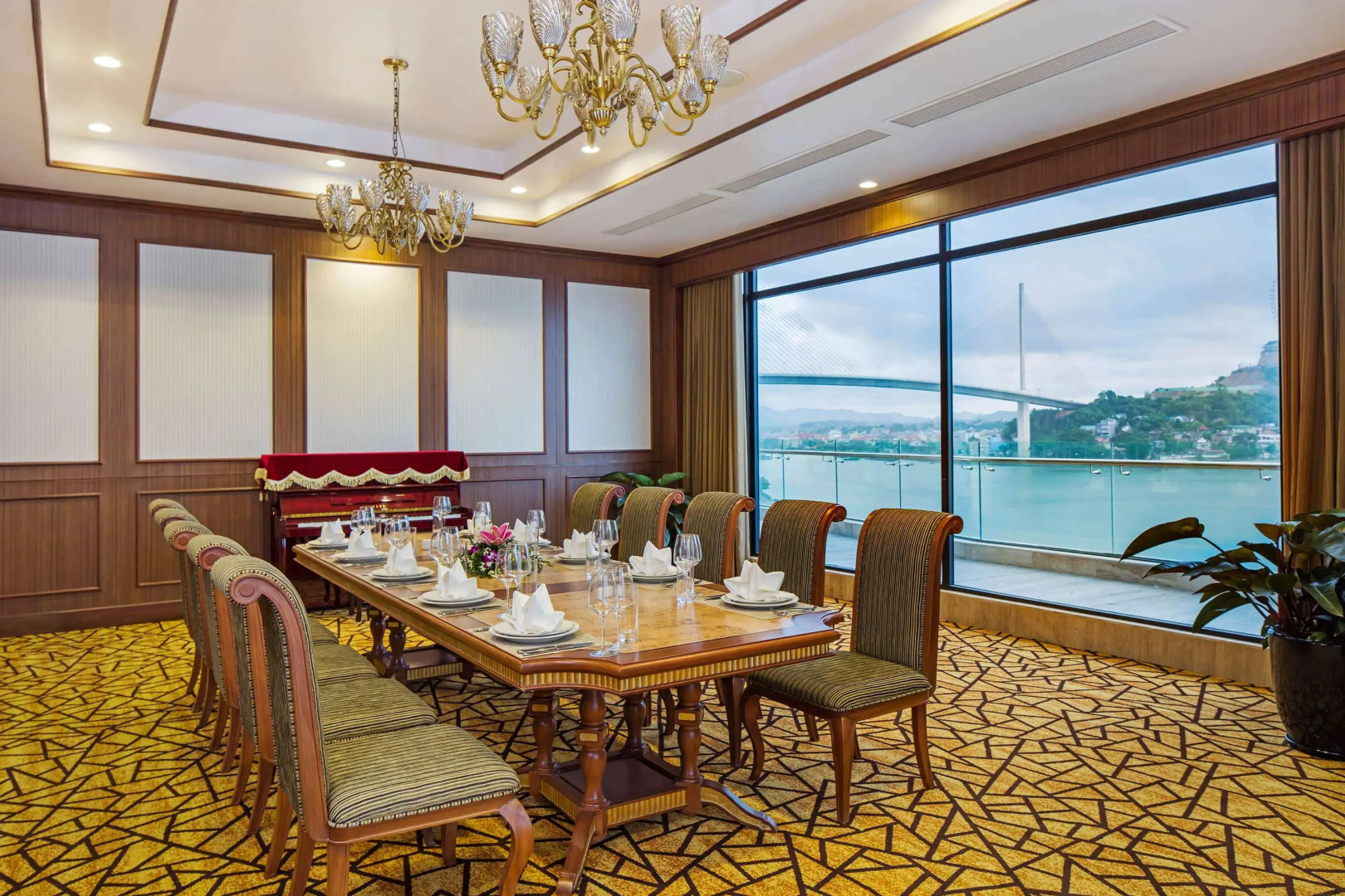 Wyndham Legend Halong Hotel