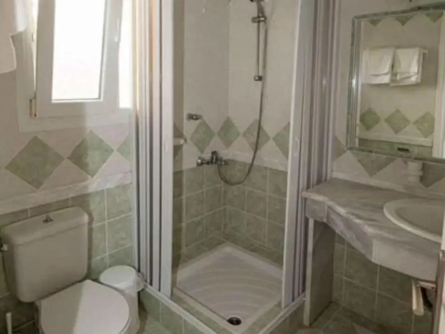 Room in Apartment - L'eremo Luxury Messonete