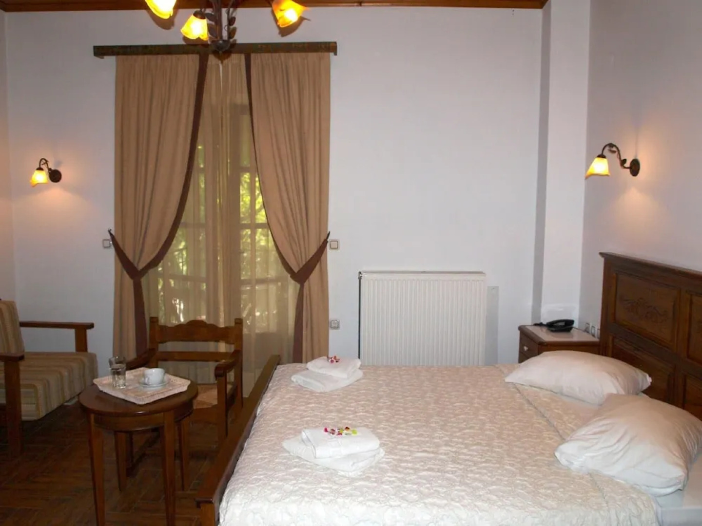 Heliodora Deluxe Triple Room 3