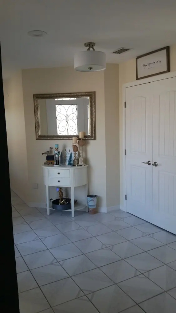 Awesome Florida Canal Home - Three Bedroom Home
