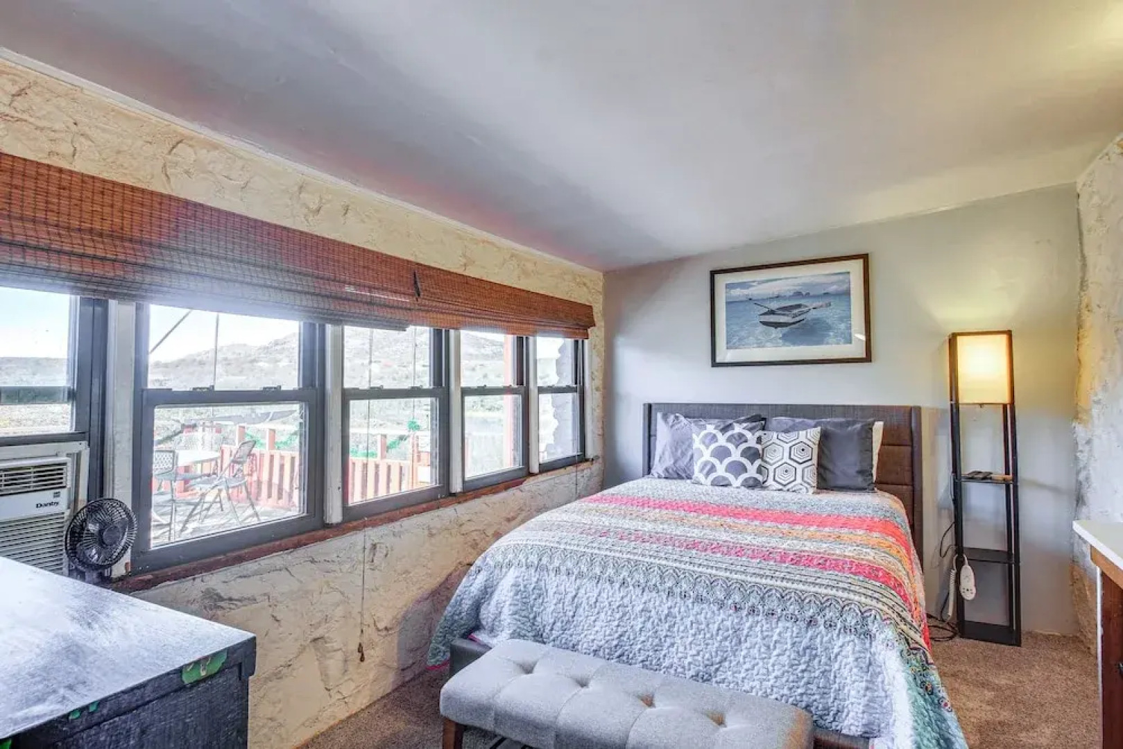 Medicine Park Getaway: Kayaks, Deck & Mtn Views!