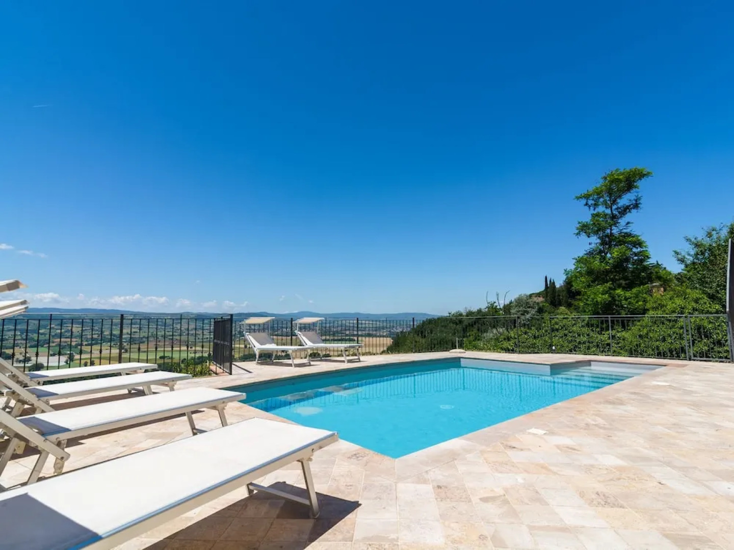 Premium Mansion in Umbria With a Pool
