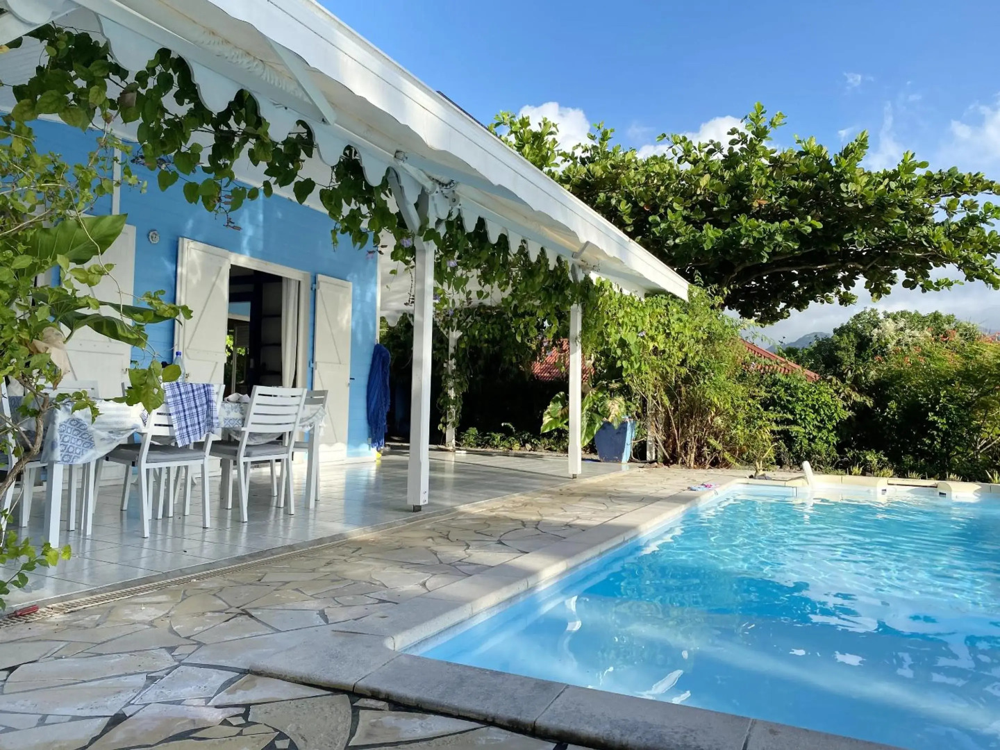Villa de 2 chambres avec vue sur la mer piscine privee et jacuzzi a Saint Pierre