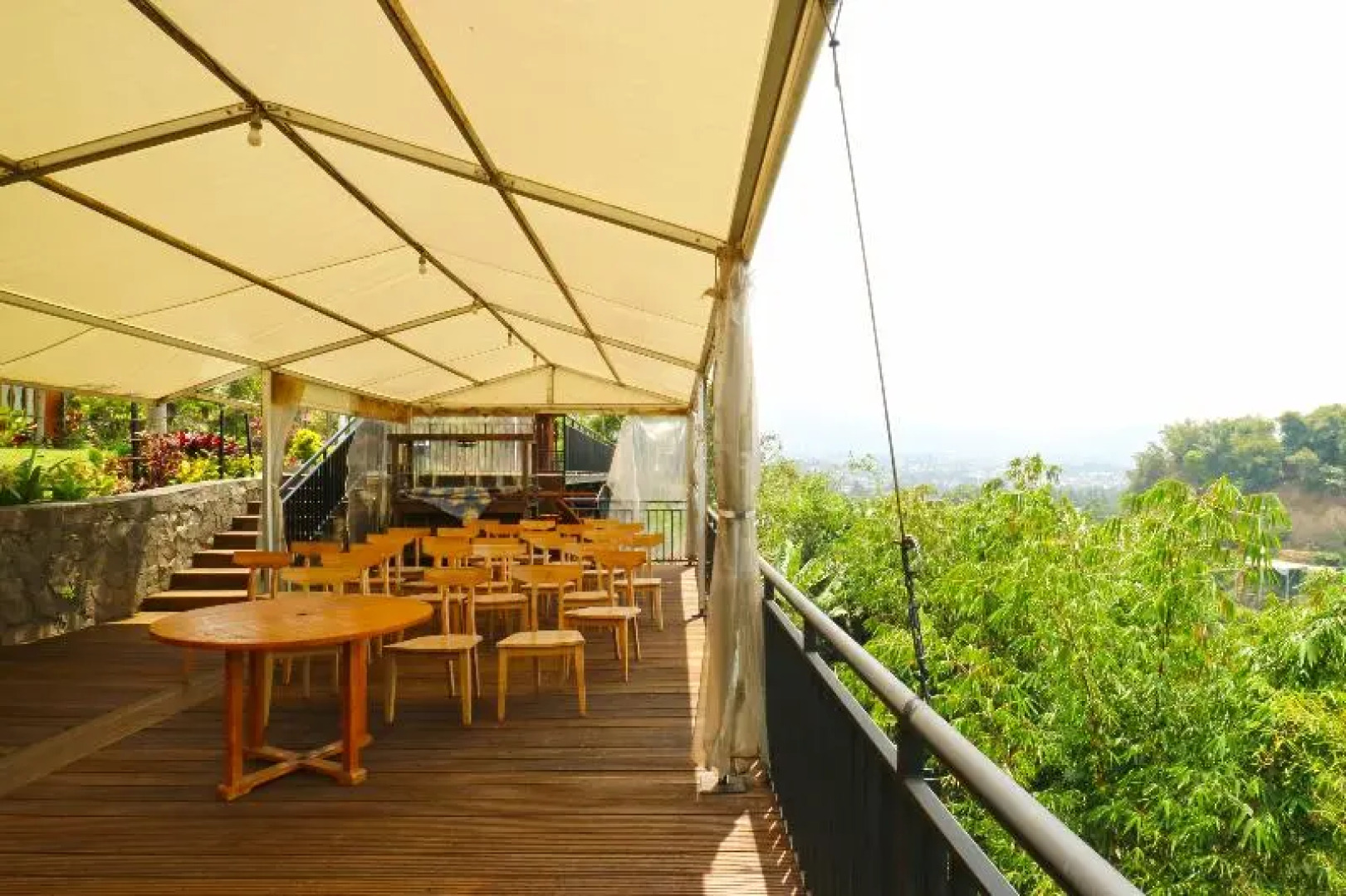 Villa Gardenia Bandung by ZUZU