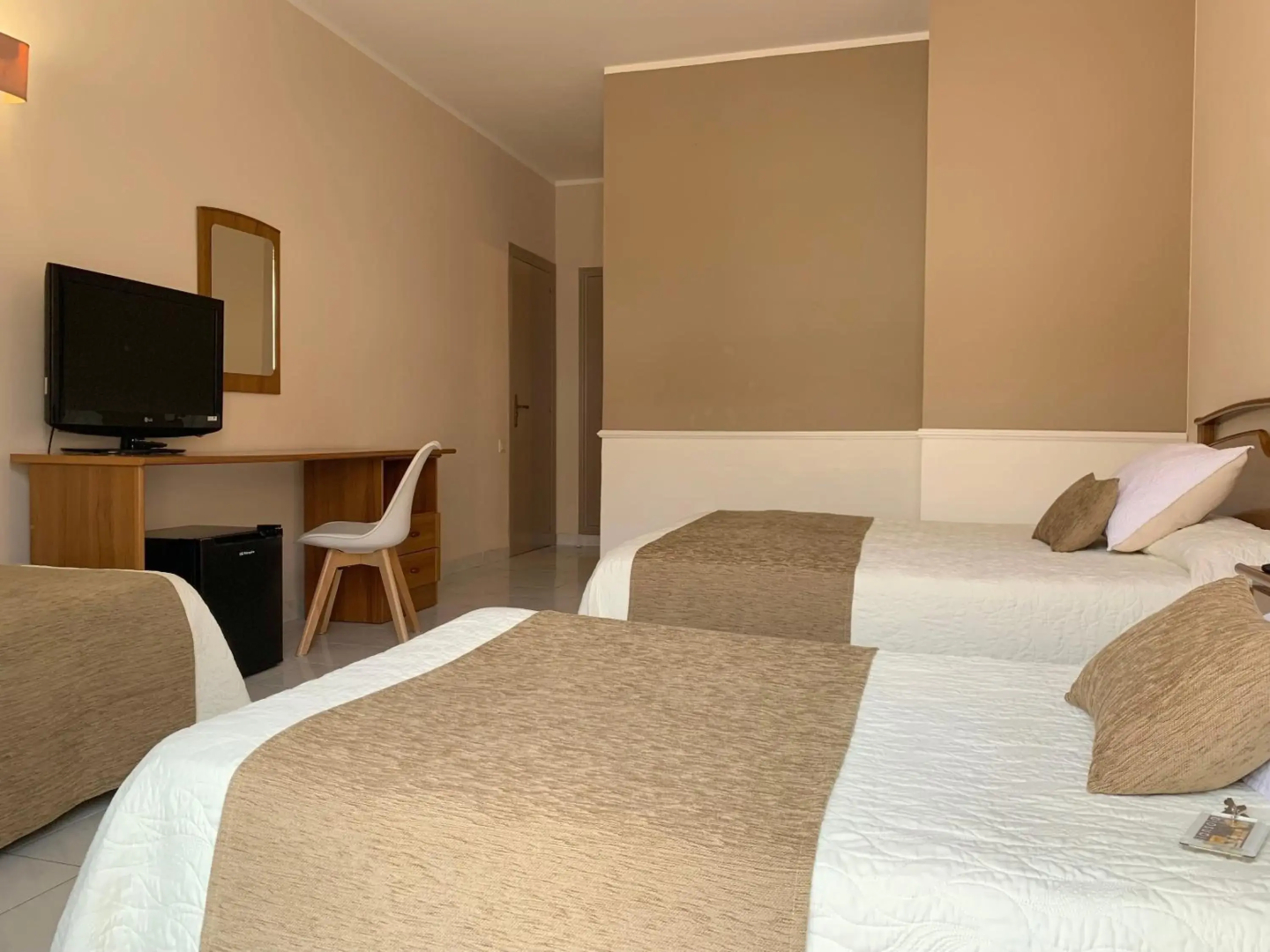 Hotel Llansola