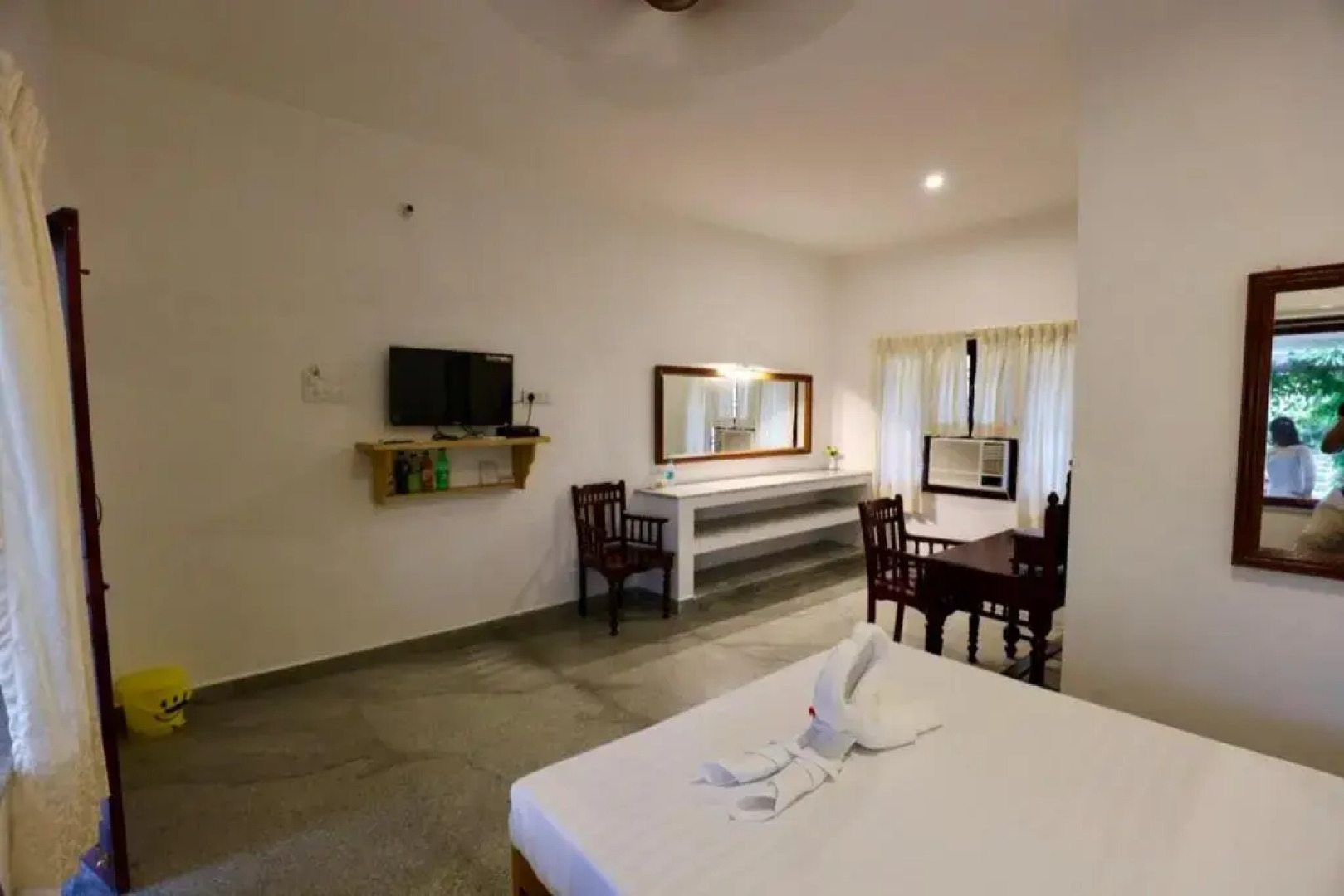 Alice Paradise by Moonrakers