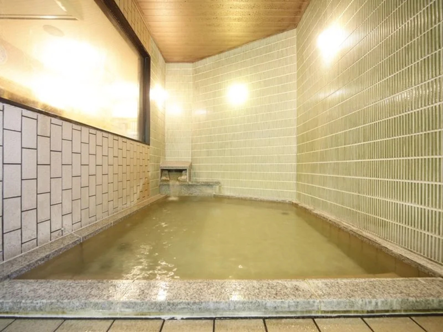 Kamisuwa Station Hotel