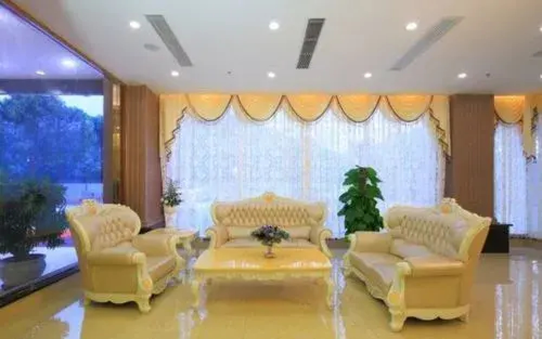 Yinhaiwan Grand Hotel