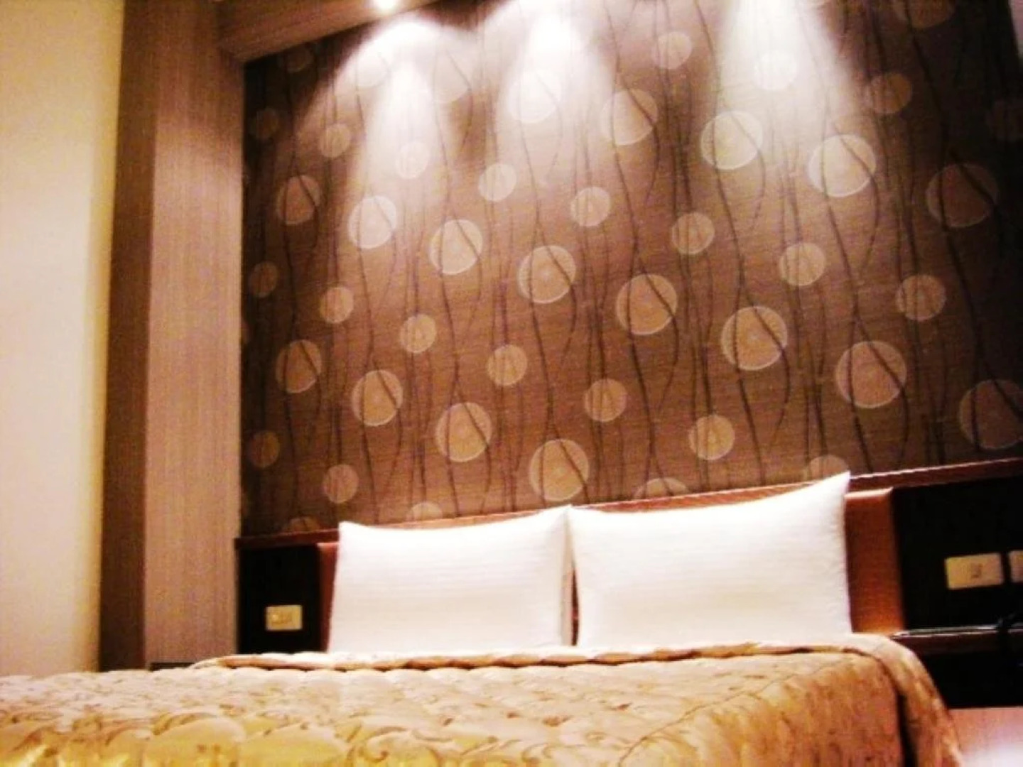 Baseball exquisite hotel