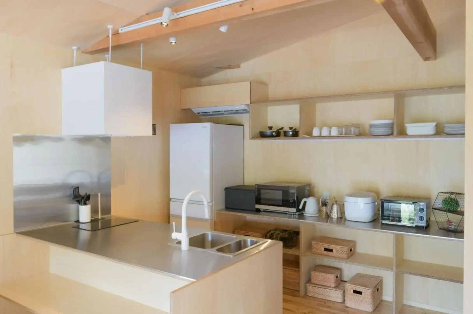 Sen.Retreat Takahara