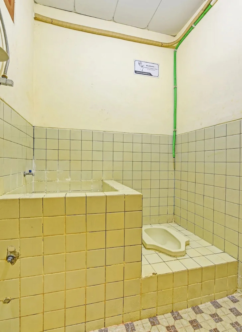 OYO 90443 Hotel New Kartika In