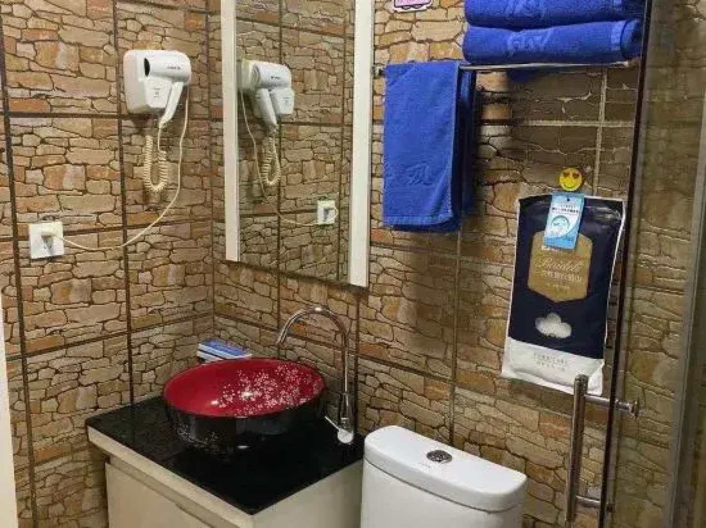 Baolida Hotel (Tonghua Xinzhan Plaza Jingyu Middle School Store)