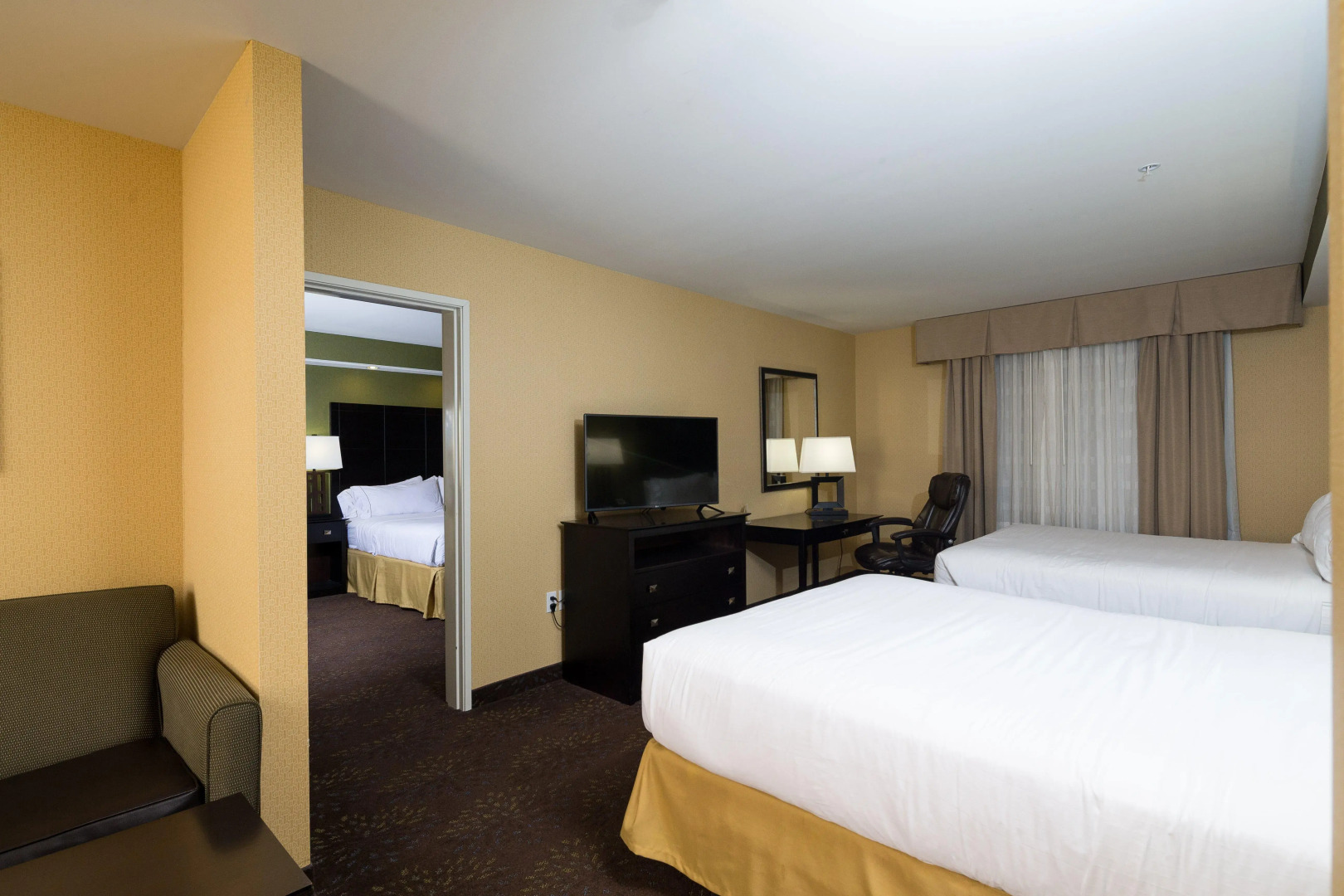 Holiday Inn Express & Suites Detroit North - Troy by IHG