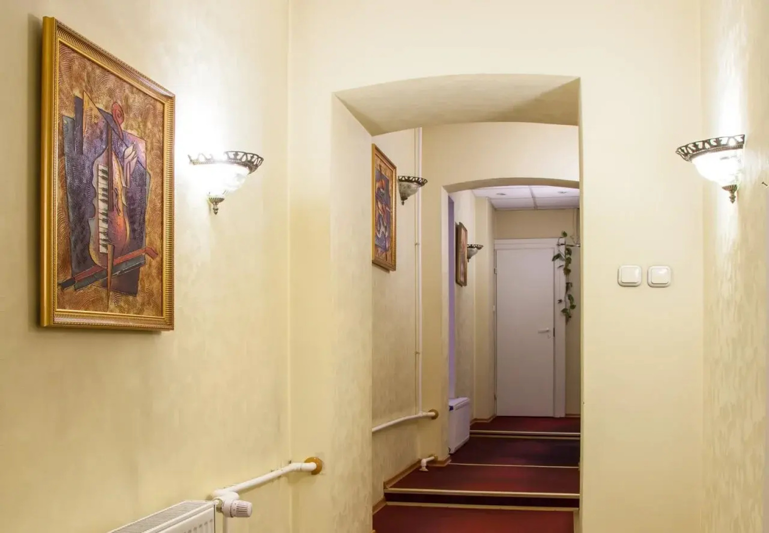 Альтбург на Литейном