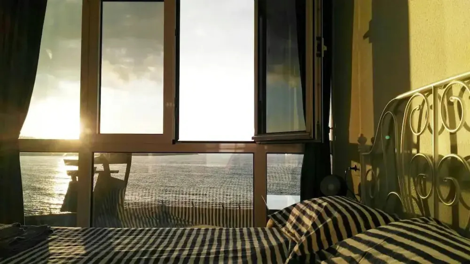 Seaviews-gijon-parking-2br-walk to Beach-wifi