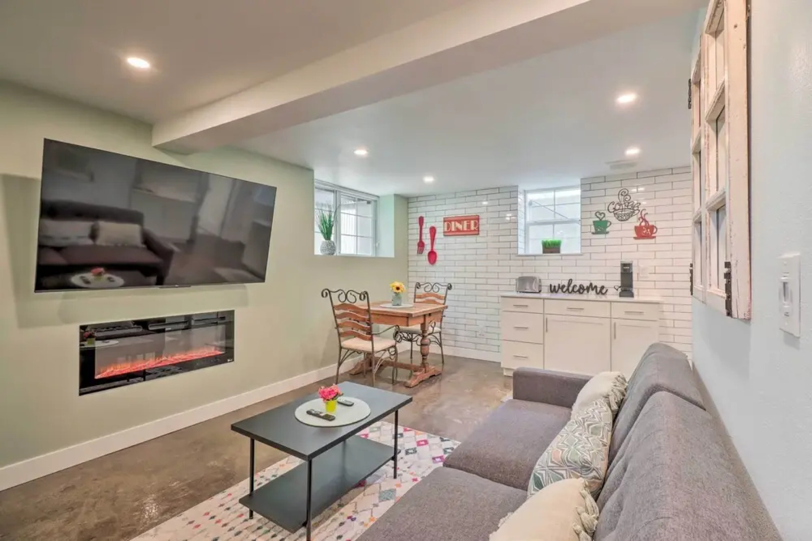 1 Mi to Riverwalk: Downtown Reno Studio w/ Patio!