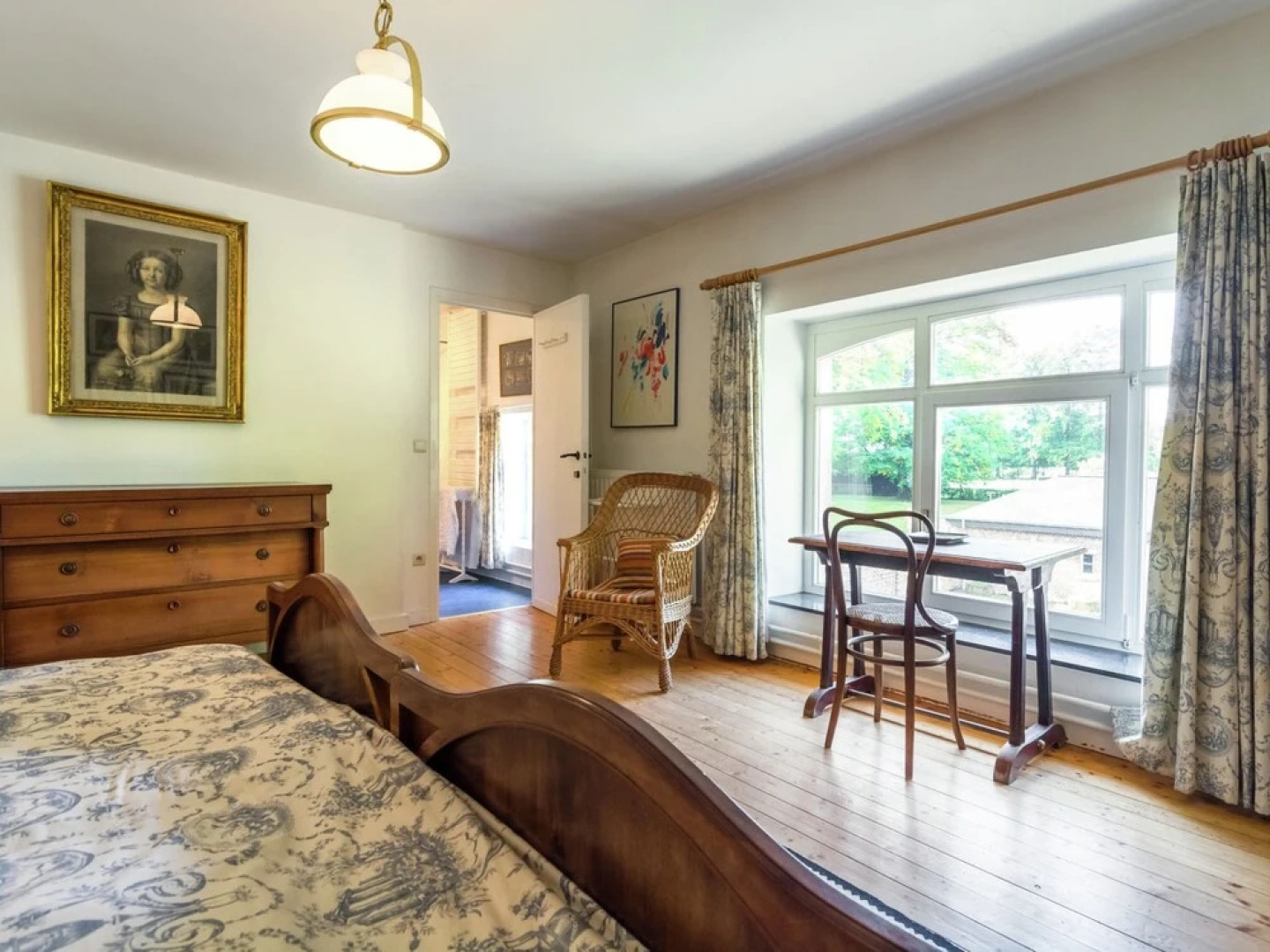 Mansion in Beauplateau Near Forest