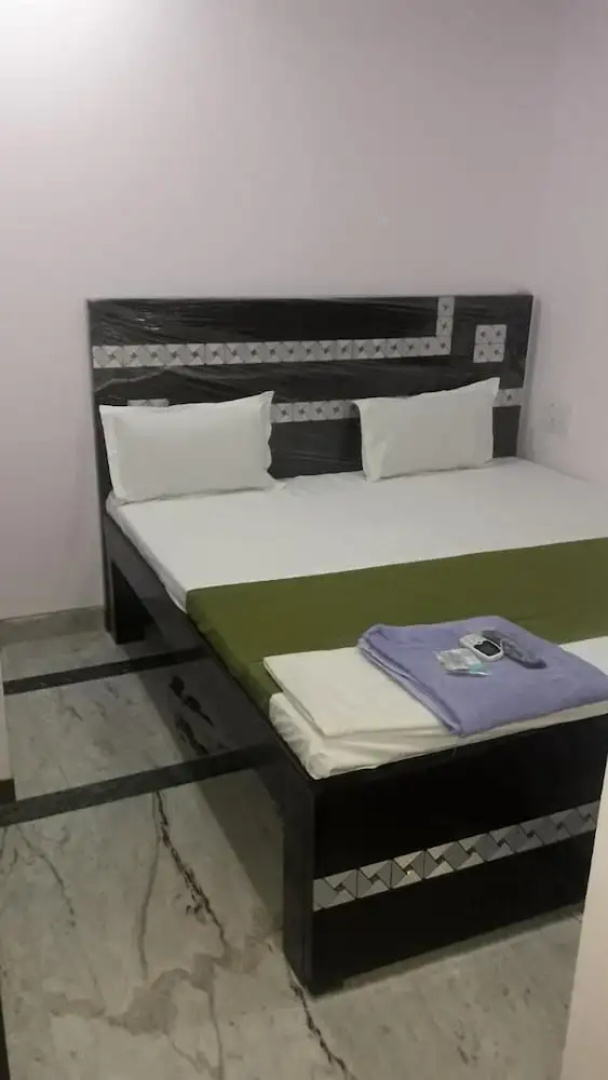 Rajdhani guest house