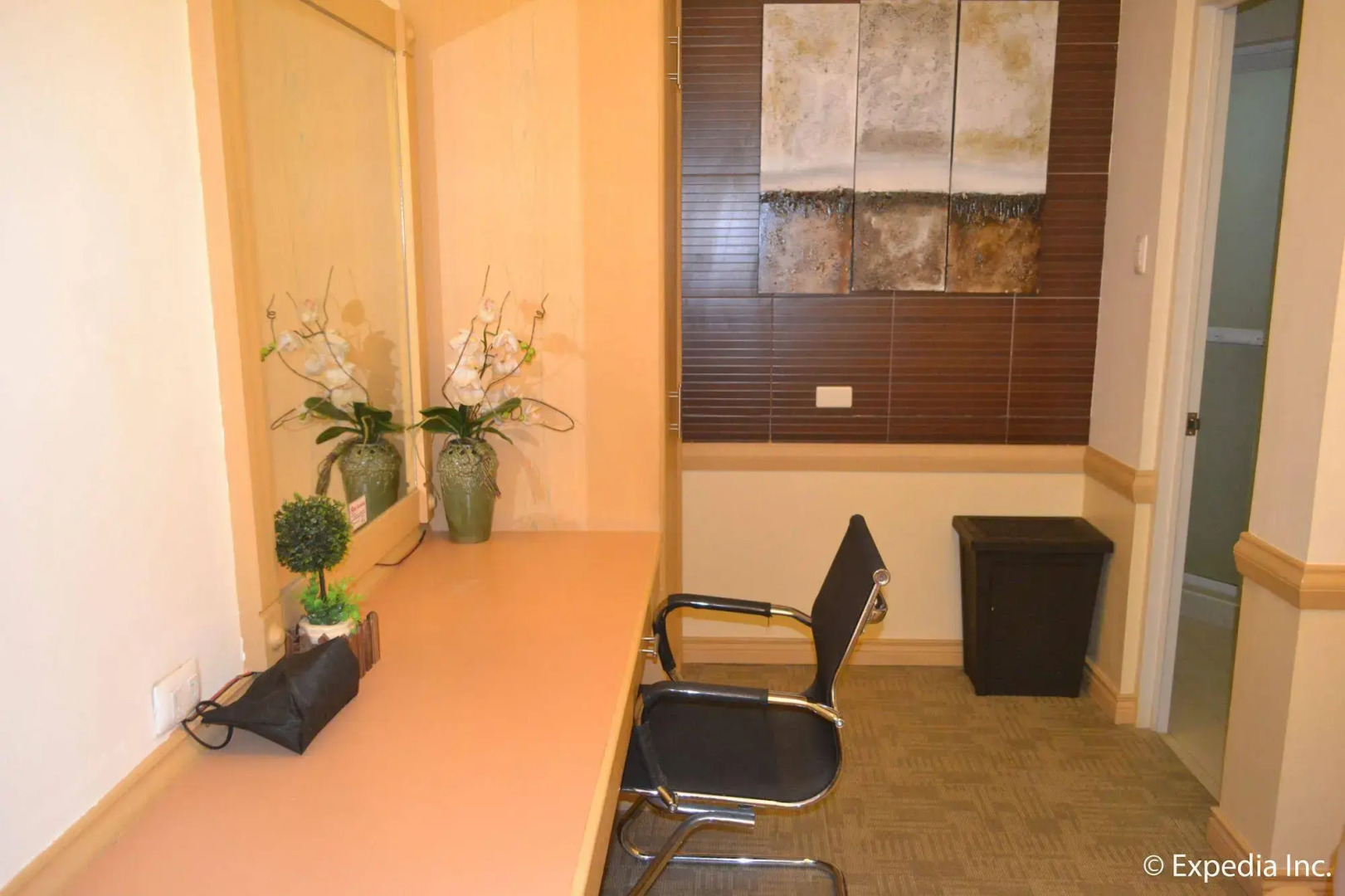 Phela Grande Residences