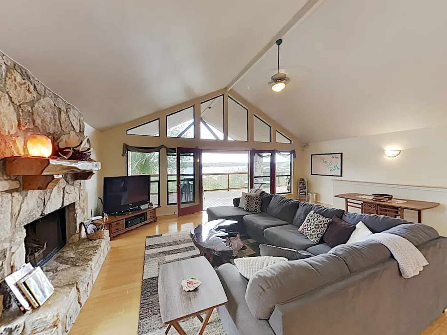 Howdy - 3 Br Home
