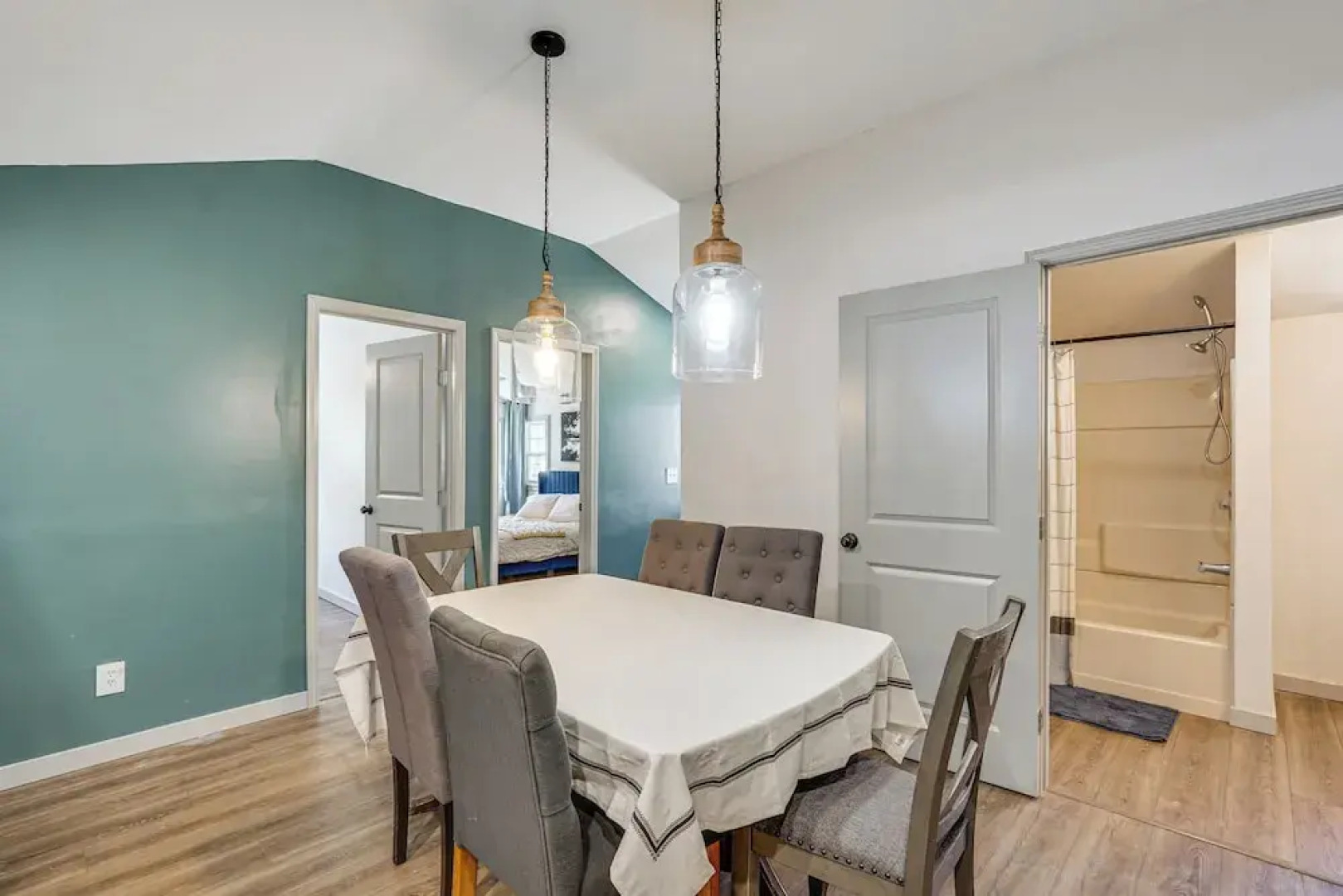 Steps to Water: Lake of the Ozarks Getaway