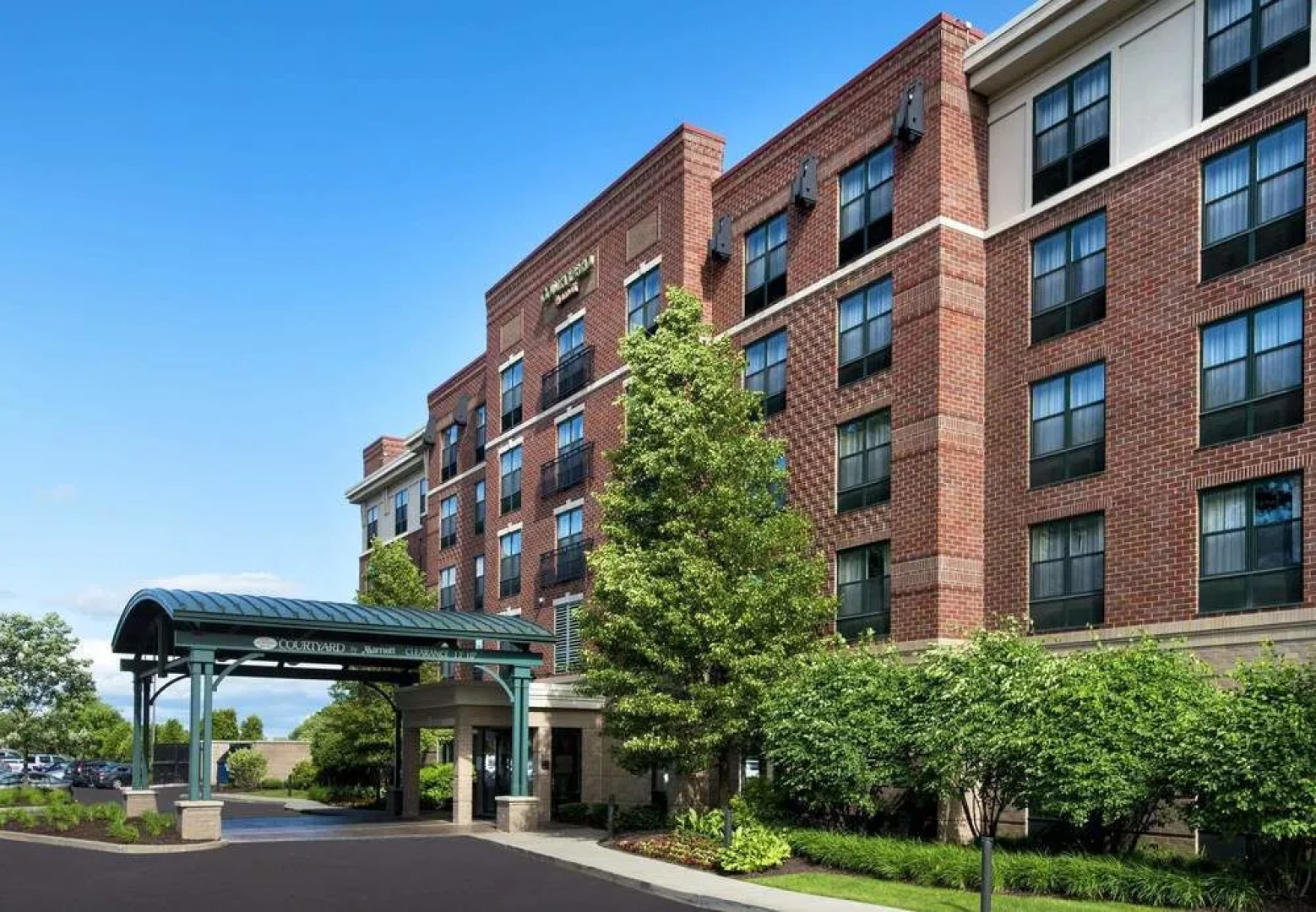 Courtyard Saratoga Springs