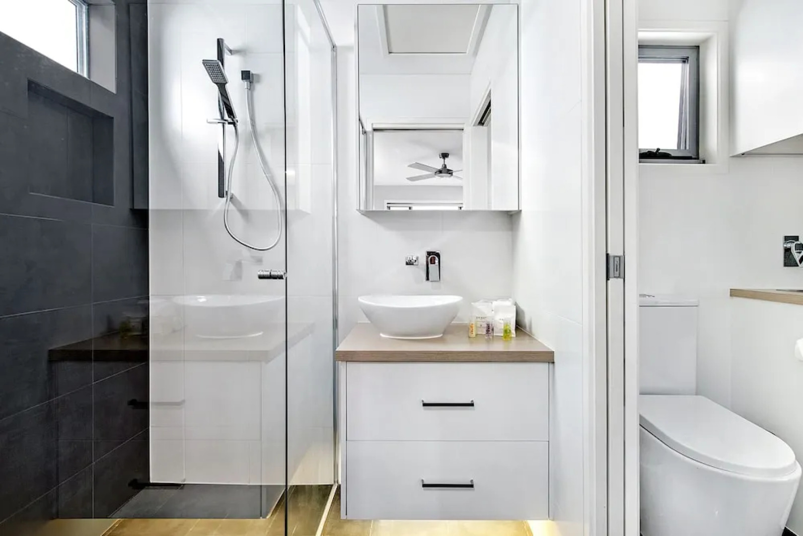 Luxury 1 Bedroom home in Broadbeach Waters