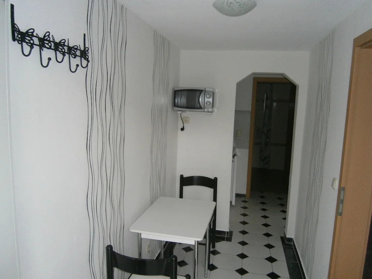 Charming Apartment in Wischuer with Private Terrace