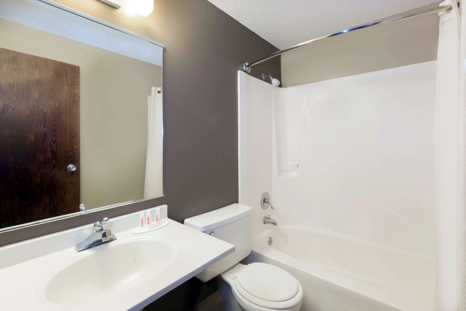 Super 8 by Wyndham Carroll