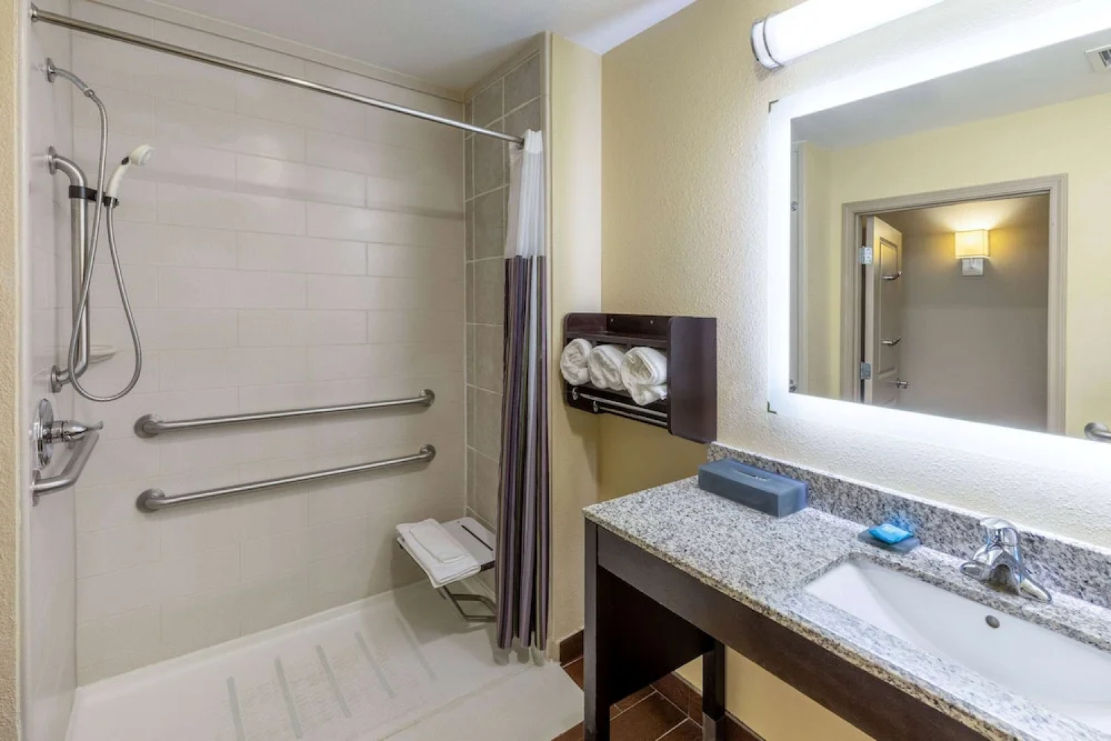 La Quinta Inn & Suites by Wyndham Durant