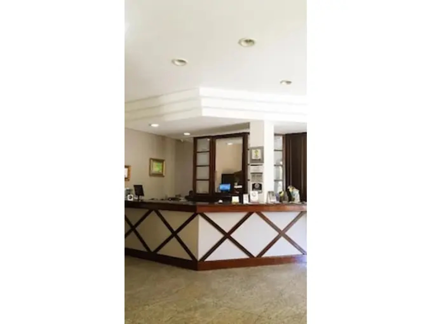 Holz Hotel