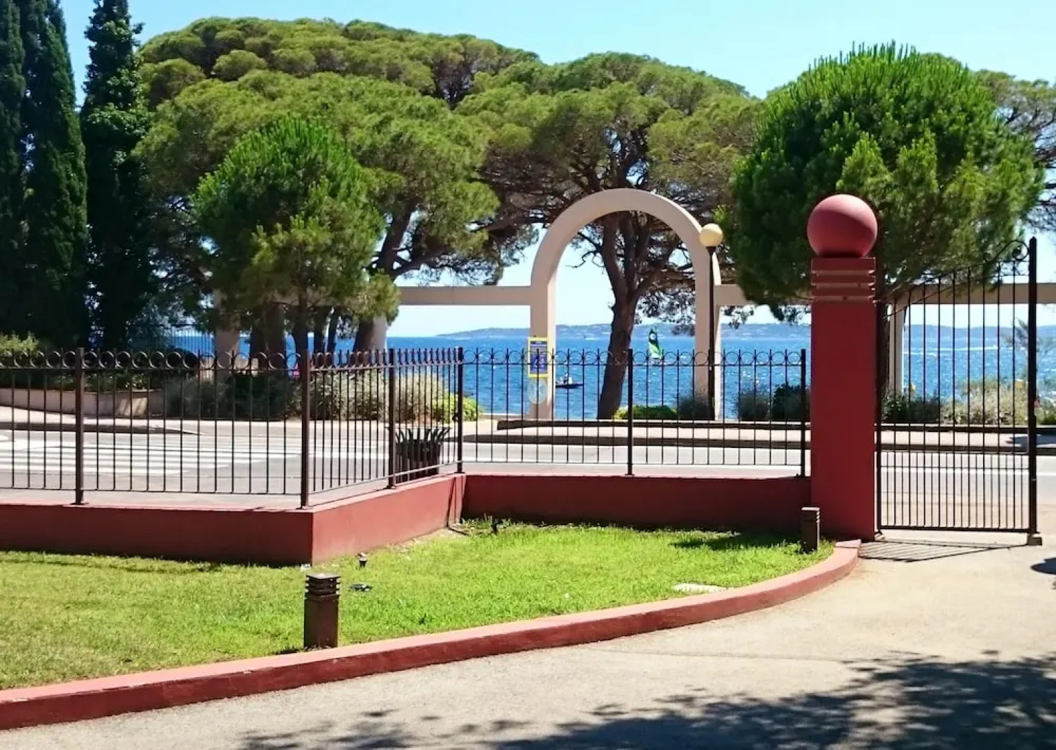 Apartment with One Bedroom in Roquebrune Sur Argens, with Enclosed Garden And Wifi - 350 M From the Beach