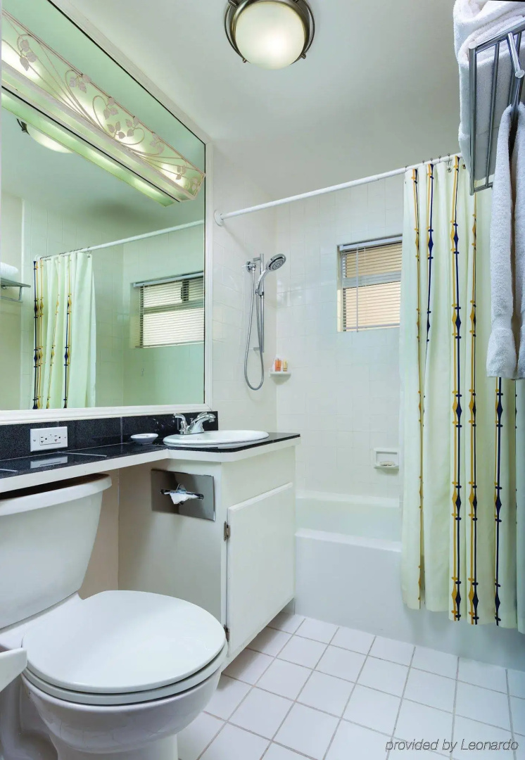 Suites At Fishermans Wharf