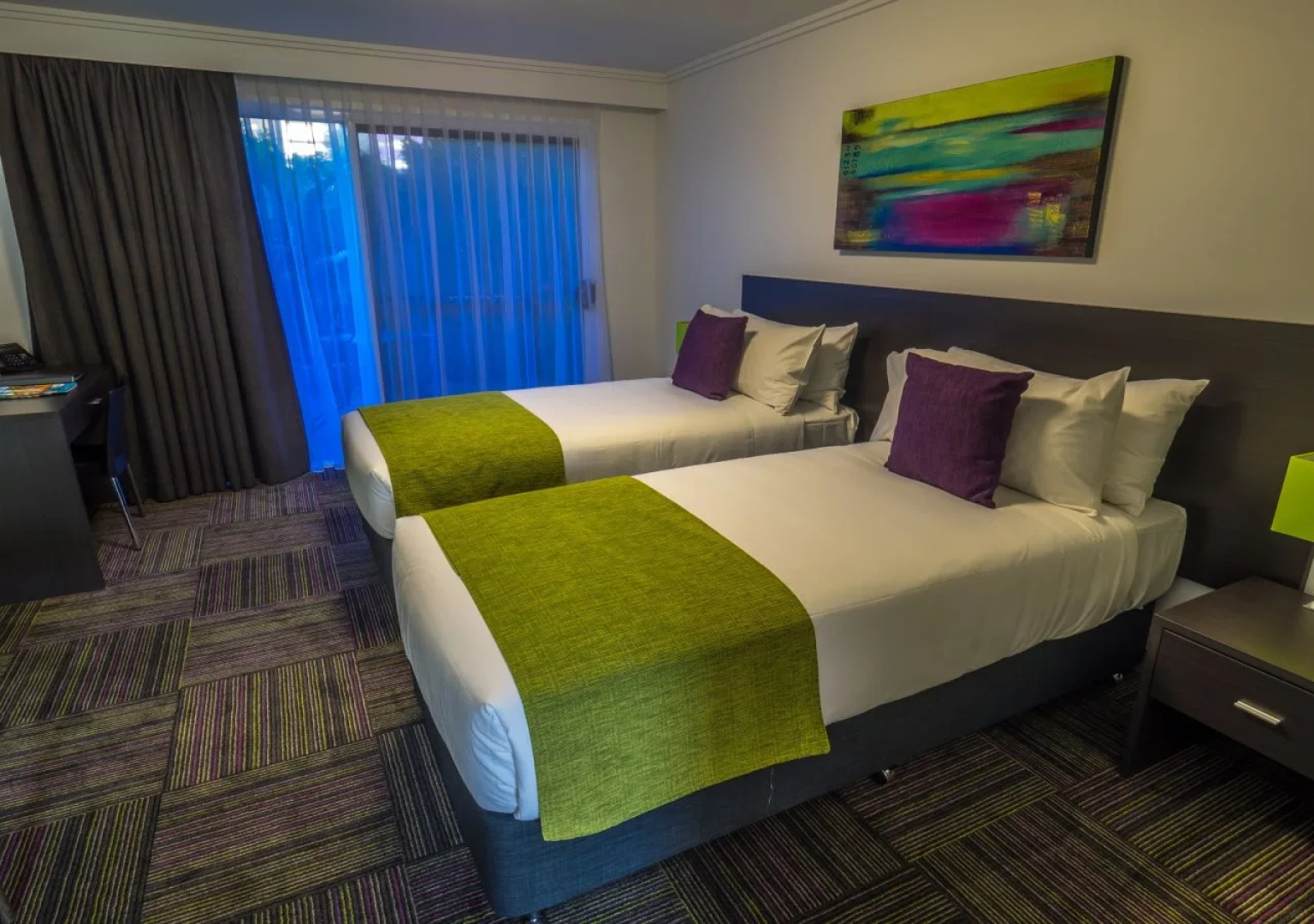 Mackay Oceanside Central Hotel
